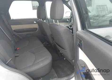 2010 Mercury Mariner z USA, uszkodzony, nr VIN 4M2CN8B76AKJ09411